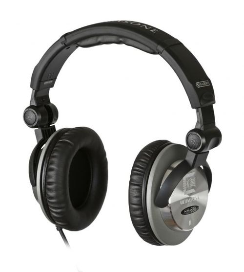 New headphones! Ultrasone HFI-680.